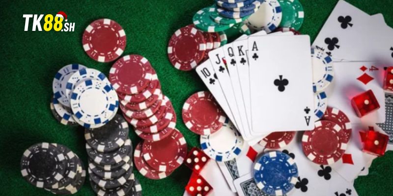 Khám phá luật chơi cơ bản của bài phỏm kinh điển tại TK88