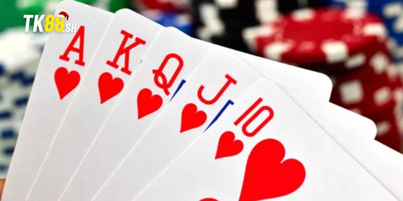 Trải nghiệm ấn tượng với game tiến lên chặt heo tại TK88